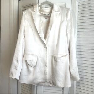 Skies Are Blue Pearl satin blazer